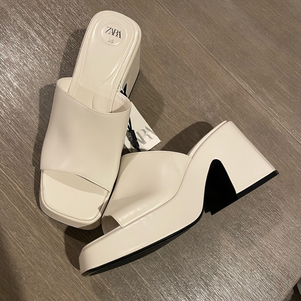 Zara Cream Mules EUC